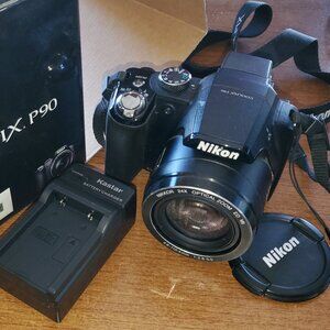 Nikon Coolpix P90